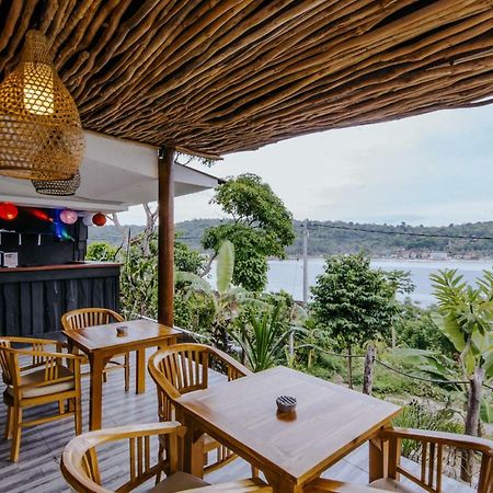 Готель Sunday Huts Lembongan Екстер'єр фото