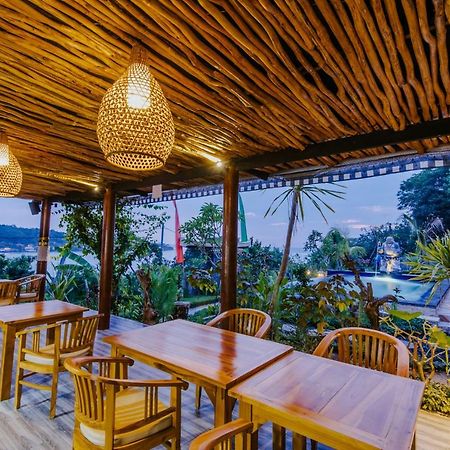 Готель Sunday Huts Lembongan Екстер'єр фото