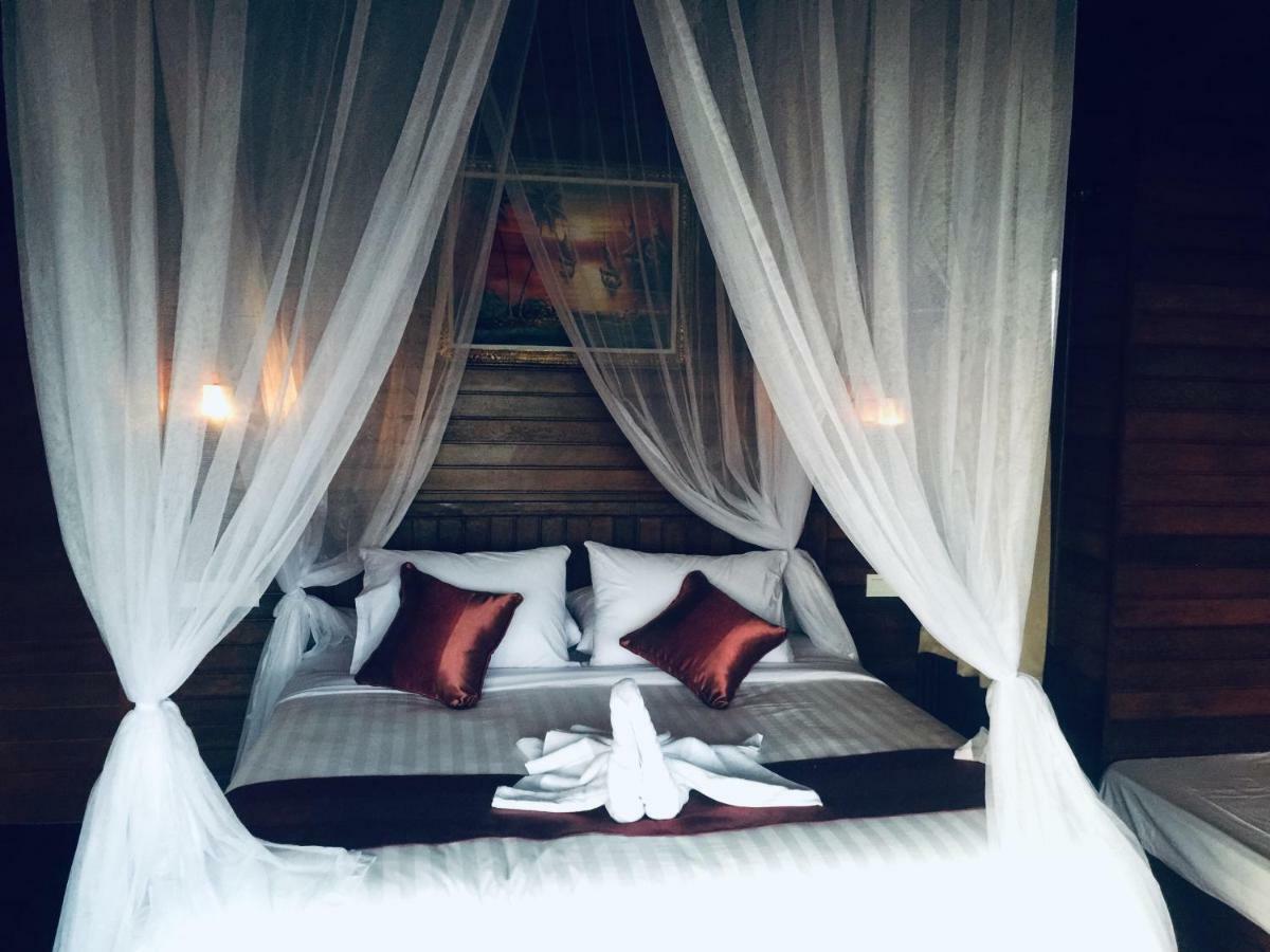 Готель Sunday Huts Lembongan Екстер'єр фото