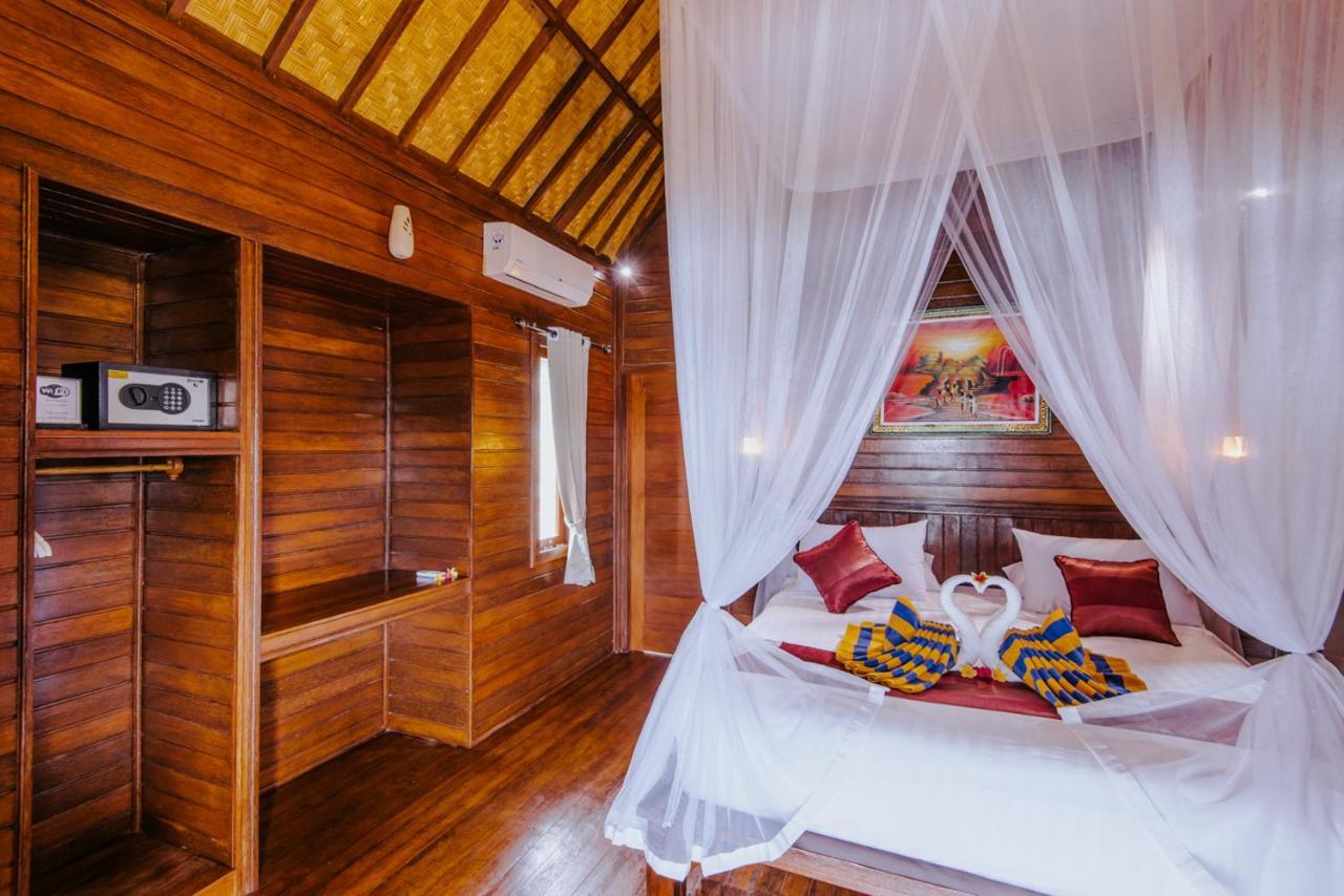 Готель Sunday Huts Lembongan Екстер'єр фото