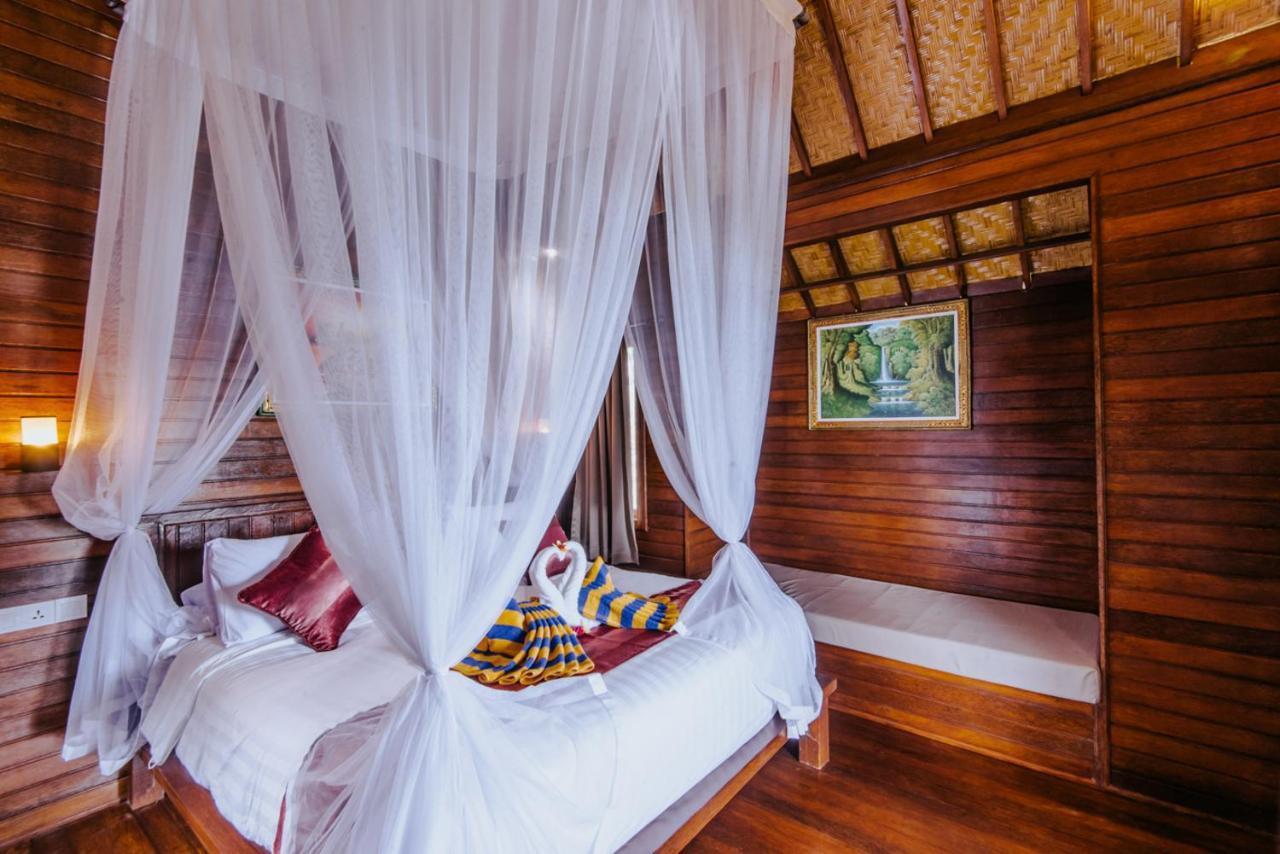 Готель Sunday Huts Lembongan Екстер'єр фото