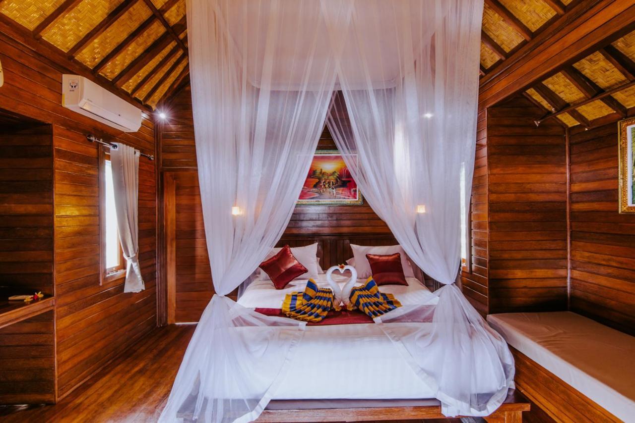 Готель Sunday Huts Lembongan Екстер'єр фото